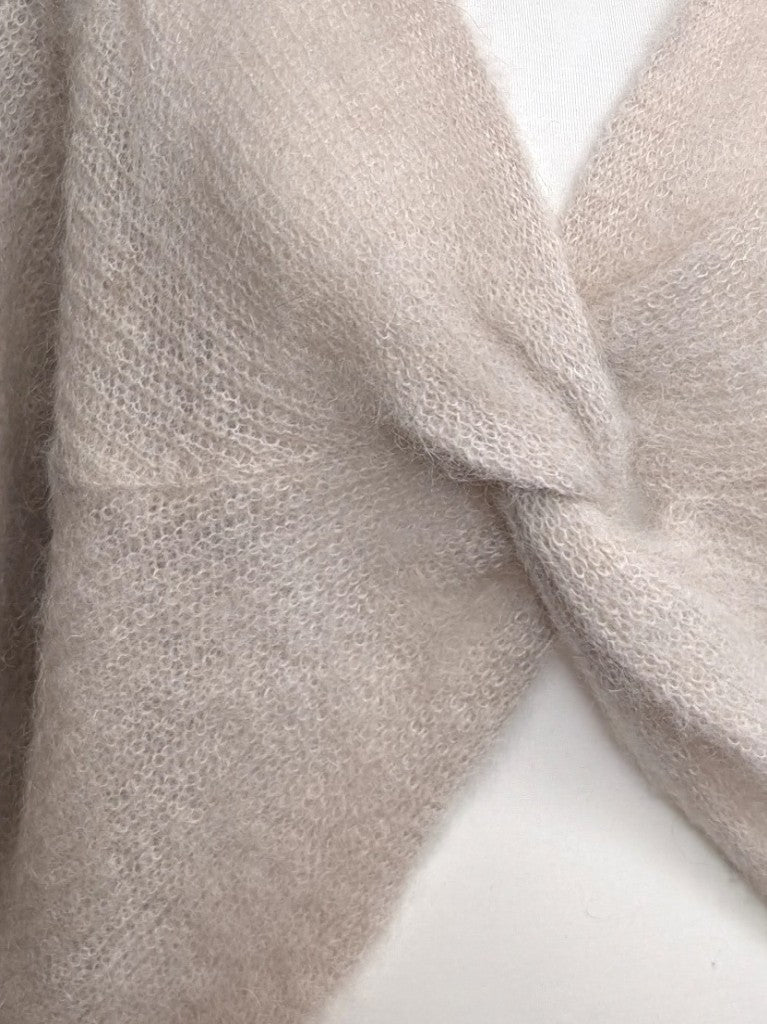 Pullover Soft 80% Kid Mohair Knoten Schleife V-Ausschnitt Beige Flausch Pulli One Size - von Mioni Italien 28047